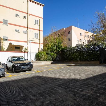Borbolla Sevilla Urban - Parking Sevilha Exterior foto
