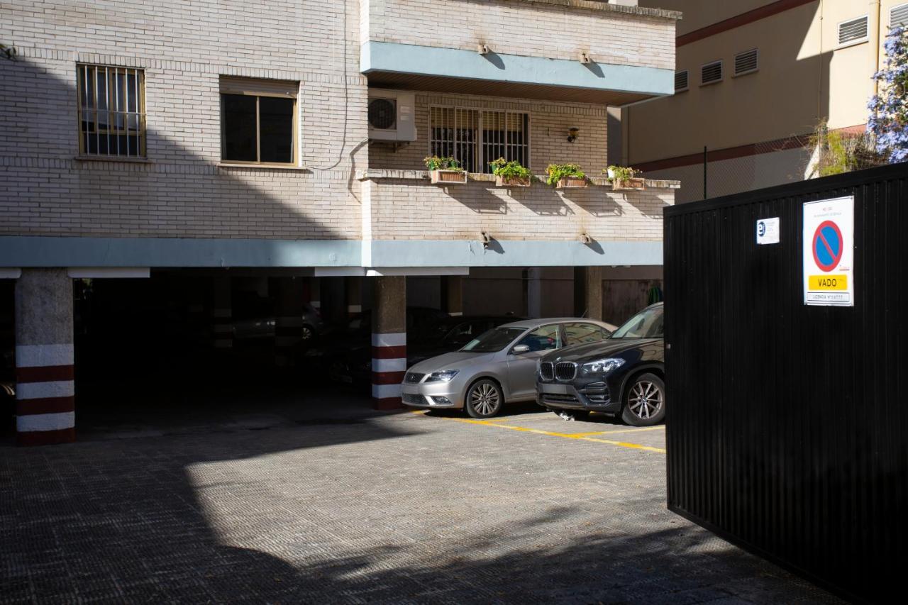 Borbolla Sevilla Urban - Parking Sevilha Exterior foto